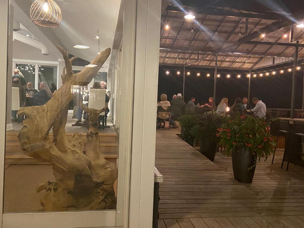 Tilghman Island Inn Екстериор снимка